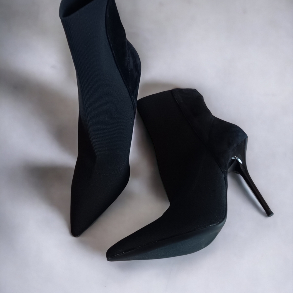 Aqua 7.5 suede stilettos